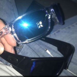 Brand new oakleys never worn no tags
